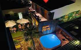 A Coroa Hostel & Suites